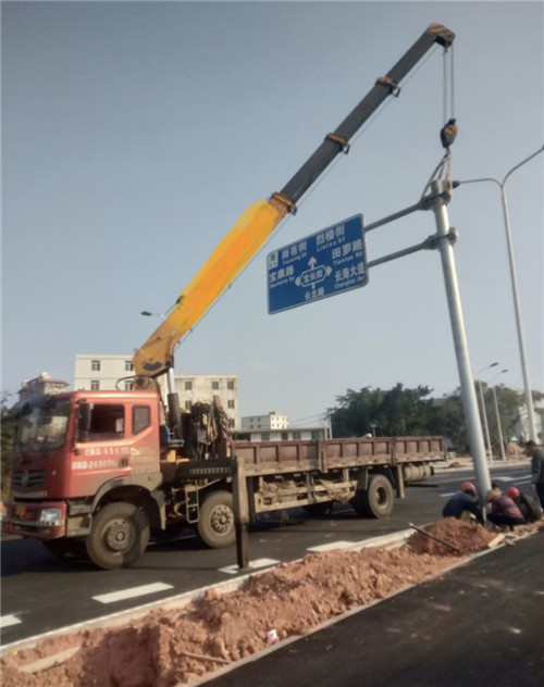 汤原县设备吊装租赁吊车要用多大吊车